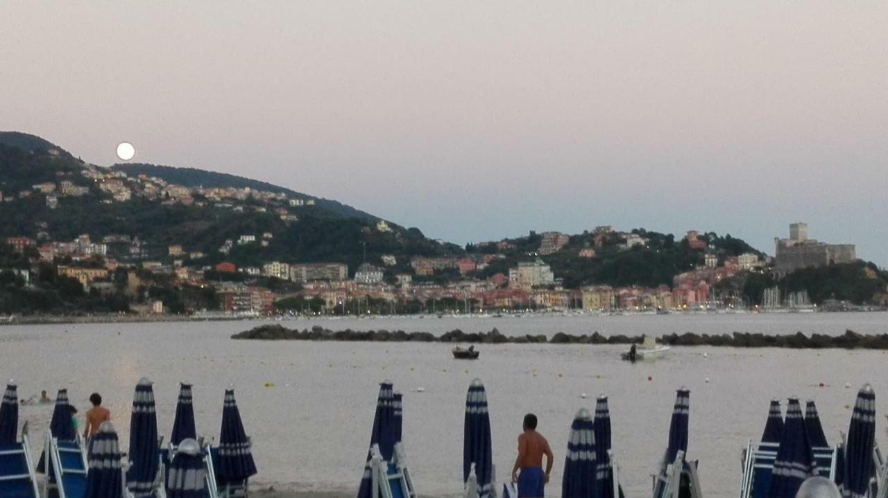 La Casetta Dei Marinai Lerici Luaran gambar